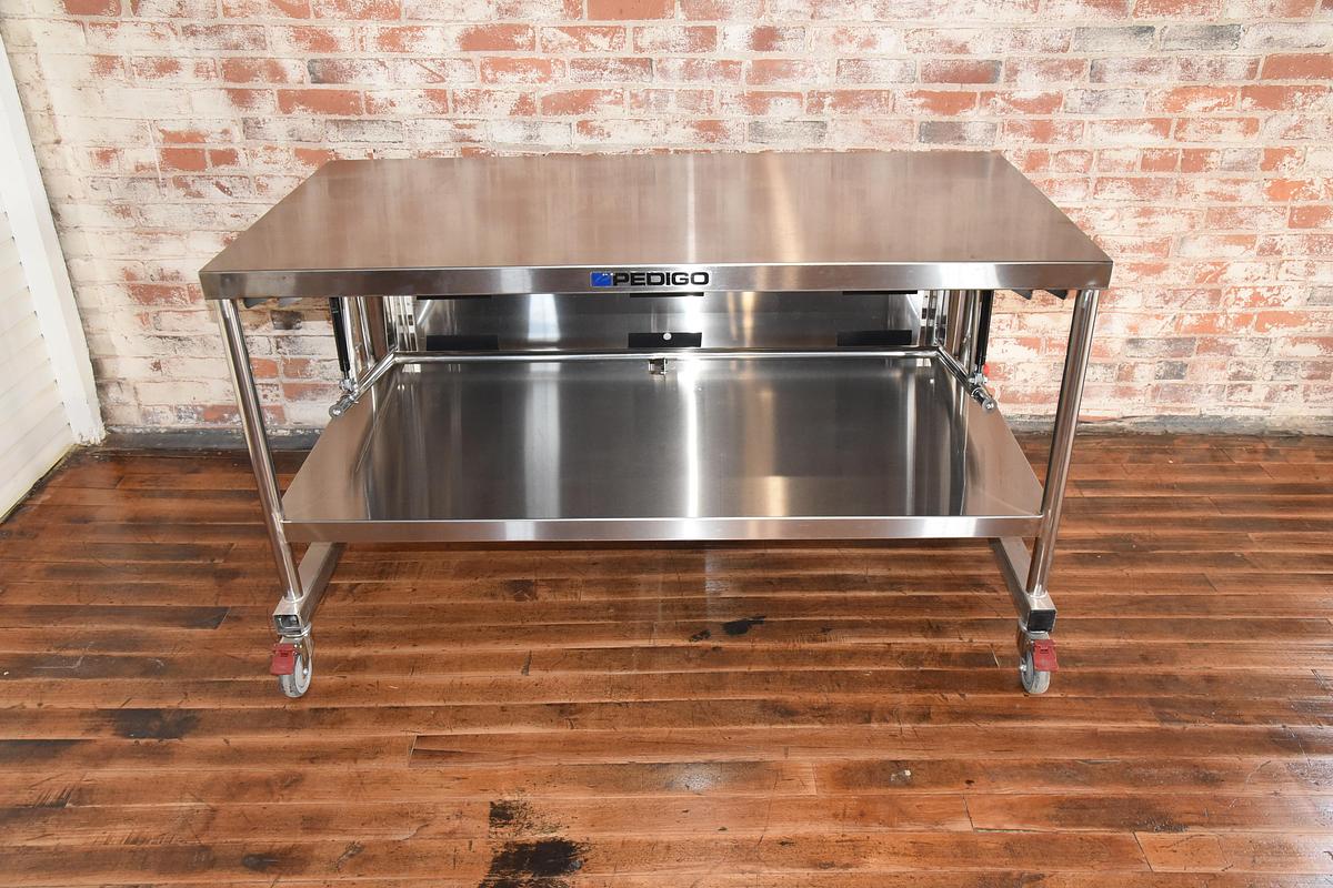 Pedigo CDS-3060 Space Station Central Supply Work Table and Pedigo CDS-3060-DD Space Station Table Cover — photo 3